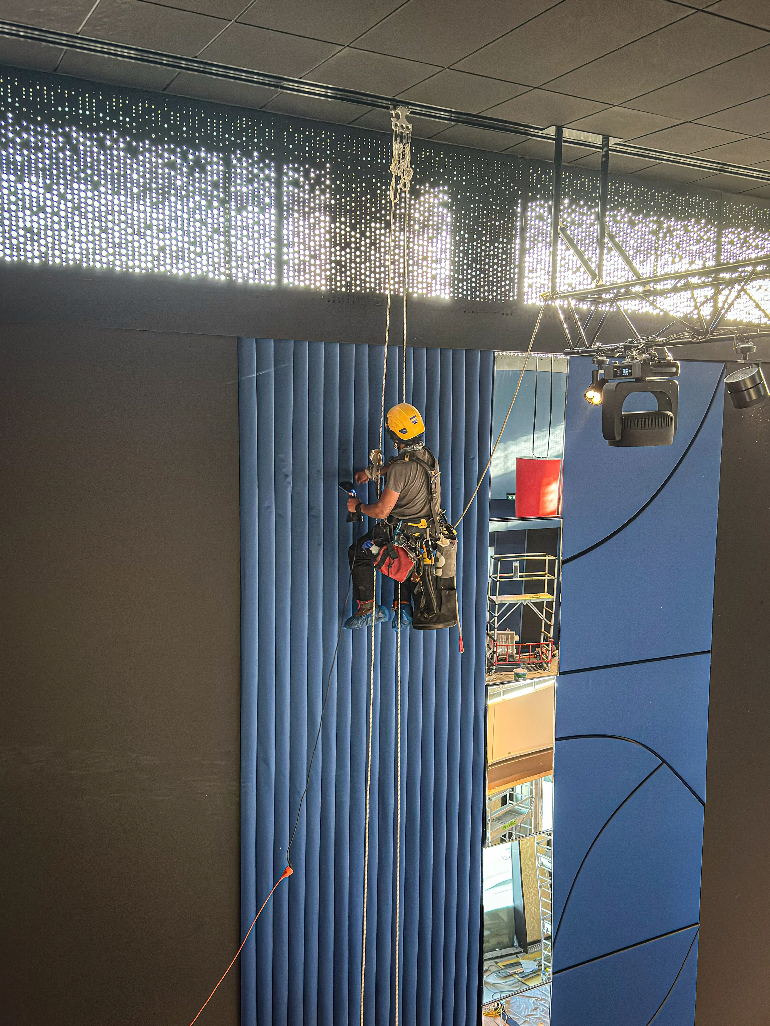 Intervention de cordistes MS Access pour faites vos jeux chez GROUPE BARRIERE à Bordeaux (bâtiment) – 5
